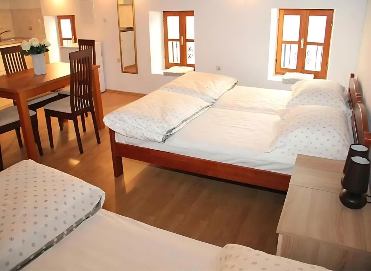 Sunny Rooms And Suites Šibenik Kültér fotó