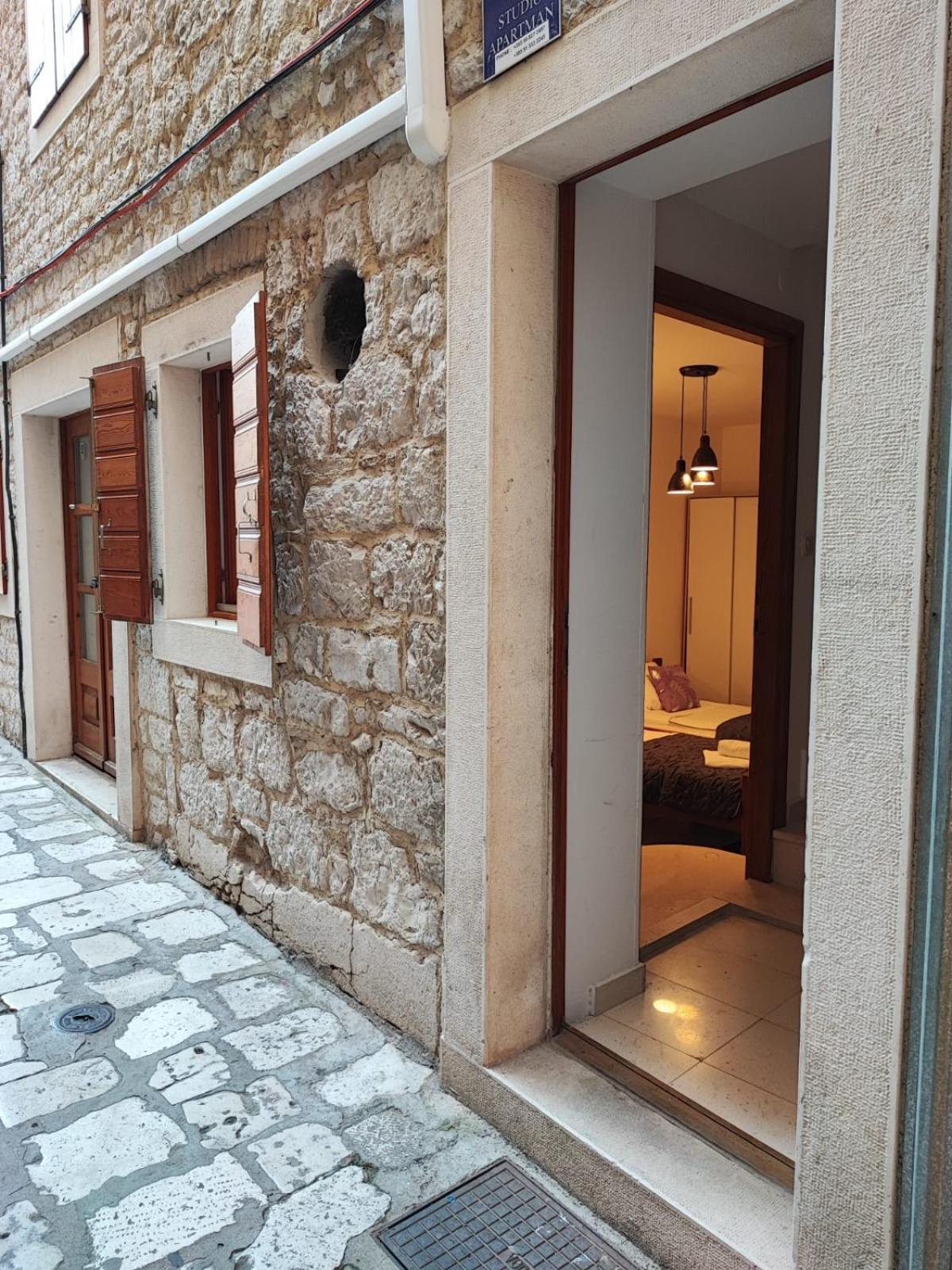 Sunny Rooms And Suites Šibenik Kültér fotó